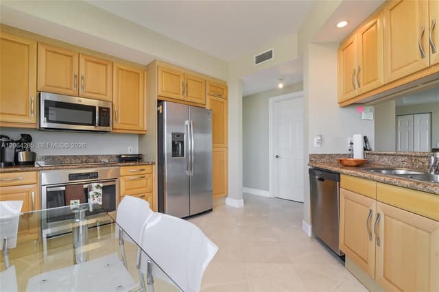 9751 E Bay Harbor Dr # 8D, Bay Harbor Islands FL 33154 - Bay Harbor Islands, FL - Photo 6