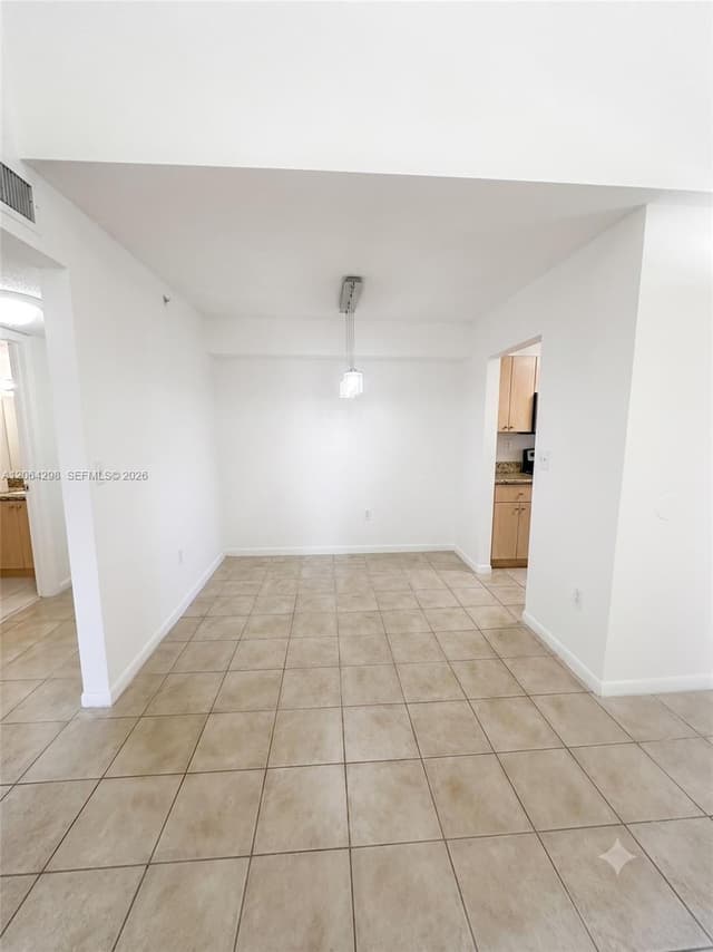 7220 NW 179 St # 201, Hialeah FL 33015 - Hialeah, FL - Photo 4