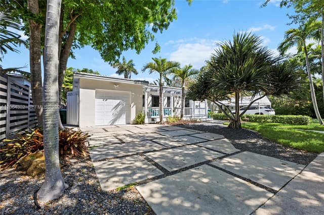 711 NE 72nd Ter, Miami FL 33138 - Miami, FL - Photo 3