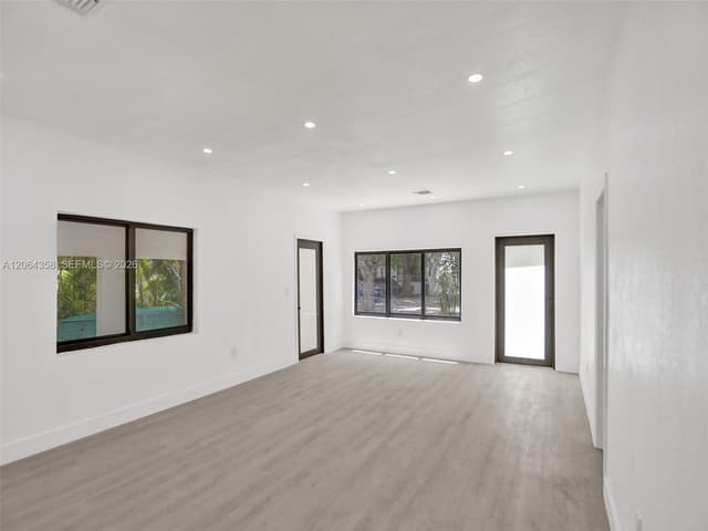 759 NE 127th St, North Miami FL 33161 - North Miami, FL - Photo 5
