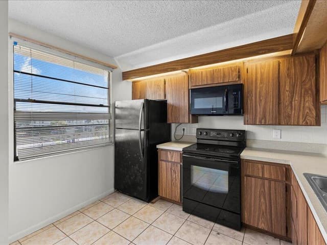 3501 Village Boulevard # 406, West Palm Beach FL 33409 - West Palm Beach, FL - Photo 4