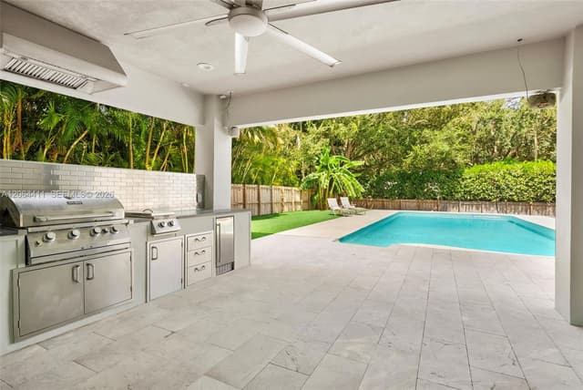 831 NE 109th St, Biscayne Park FL 33161 - Biscayne Park, FL - Photo 5