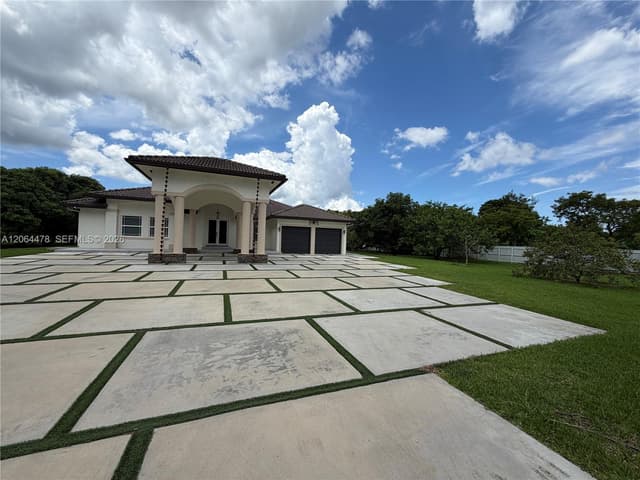 19690 SW 210th St, Miami FL 33187 - Miami, FL - Photo 5