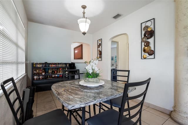 327 NW 3rd St, Florida City FL 33034 - Florida City, FL - Photo 6