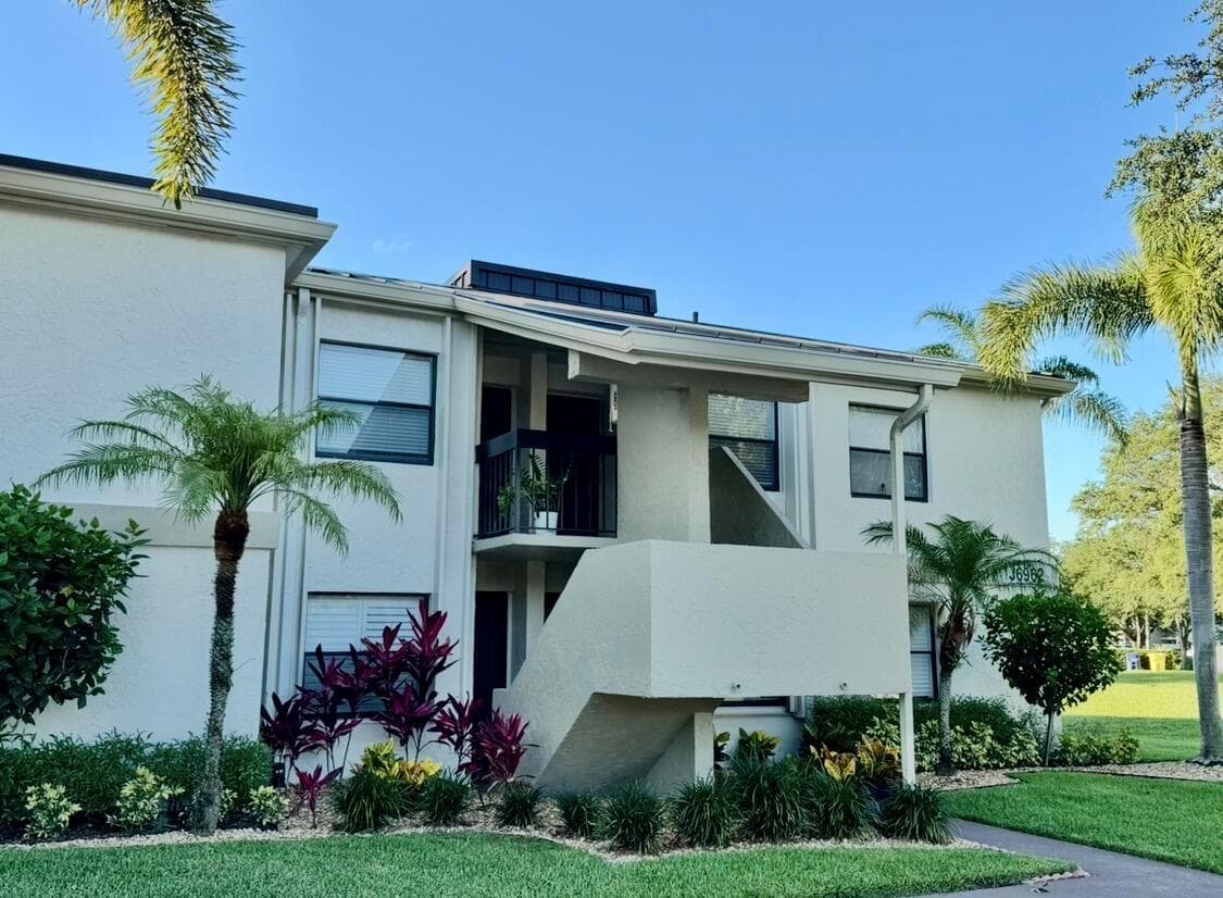 6962 Briarlake Circle # 203, Palm Beach Gardens FL 33418 - Palm Beach Gardens, FL - Photo 1