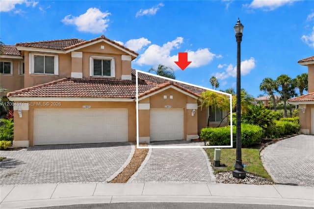 15890 SW 12th St, Pembroke Pines FL 33027 - Pembroke Pines, FL - Photo 3