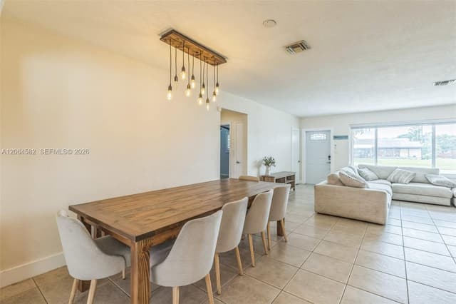 6931 SW 2nd St, Pembroke Pines FL 33023 - Pembroke Pines, FL - Photo 6