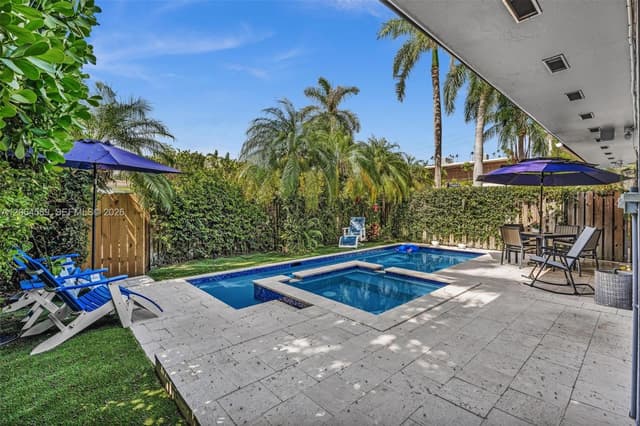 9450 E Broadview Dr, Bay Harbor Islands FL 33154 - Bay Harbor Islands, FL - Photo 2
