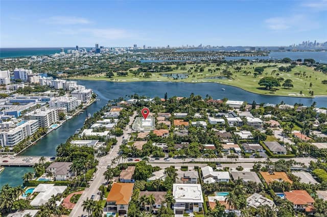 9450 E Broadview Dr, Bay Harbor Islands FL 33154 - Bay Harbor Islands, FL - Photo 3