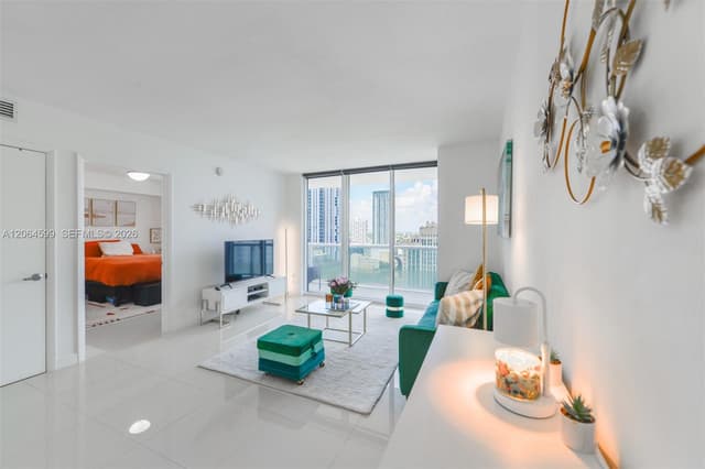 50 Biscayne Blvd # 2505, Miami FL 33132 - Miami, FL - Photo 2