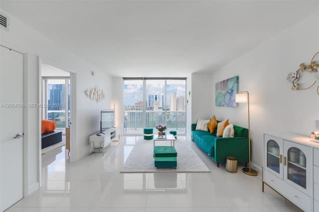 50 Biscayne Blvd # 2505, Miami FL 33132 - Miami, FL - Photo 3