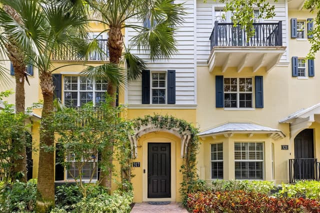 317 S Bromeliad, West Palm Beach FL 33401 - West Palm Beach, FL - Photo 2