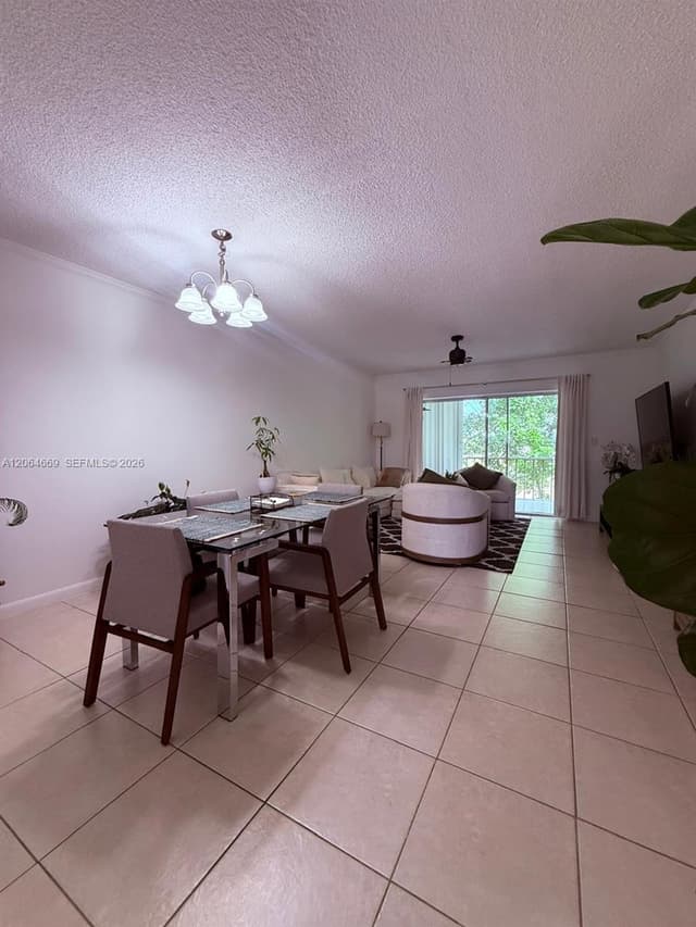 1055 Country Club Dr # 402, Margate FL 33063 - Margate, FL - Photo 5