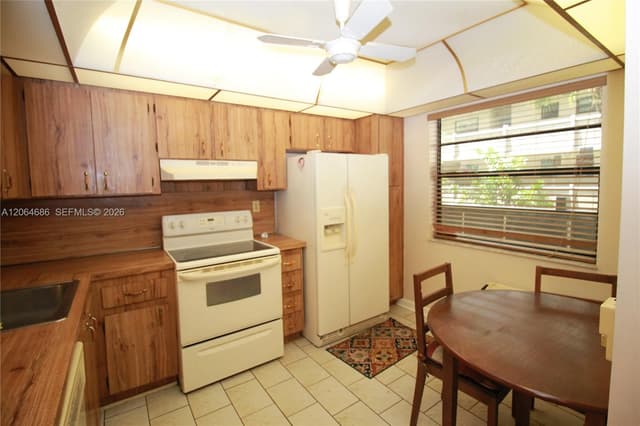 900 Colony Point Cir # 216, Pembroke Pines FL 33026 - Pembroke Pines, FL - Photo 4