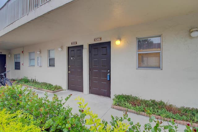 3206 SW CORAL RIDGE Drive # 3206, Coral Springs FL 33065 - Coral Springs, FL - Photo 2