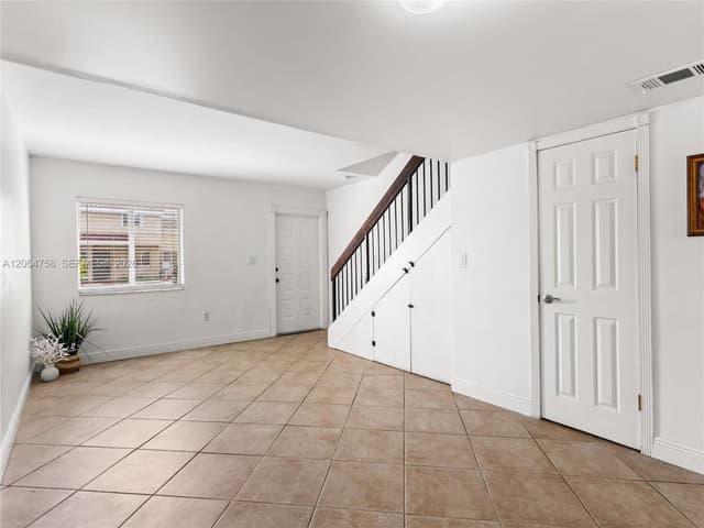 560 NW 82nd Pl # 306, Miami FL 33126 - Miami, FL - Photo 6