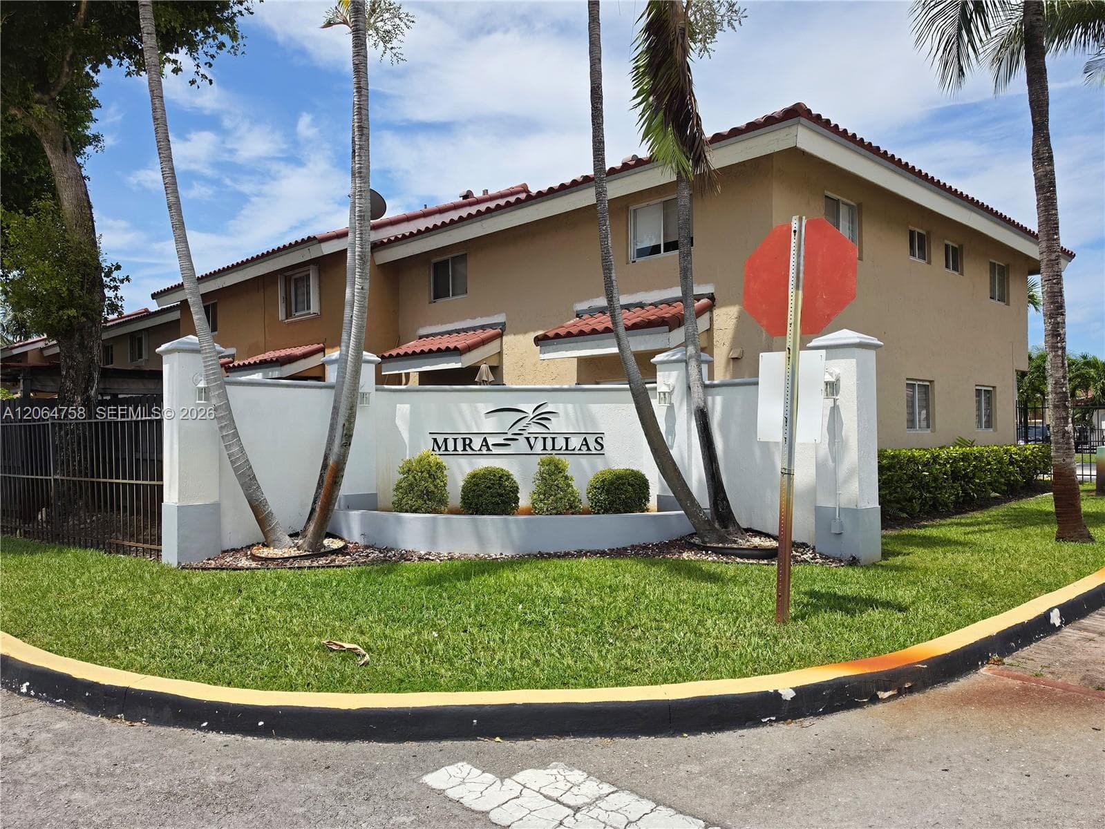 560 NW 82nd Pl # 306, Miami FL 33126 - Miami, FL - Photo 1