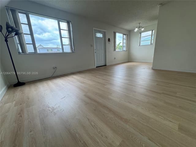 648 E 40th ST, Hialeah FL 33013 - Hialeah, FL - Photo 7