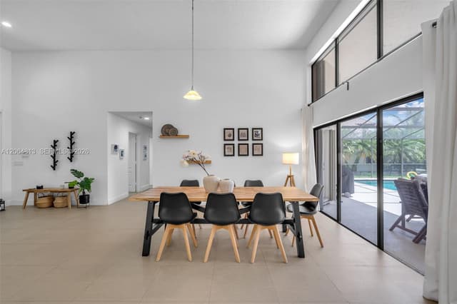 1051 Deerpath Ct, Weston FL 33326 - Weston, FL - Photo 7