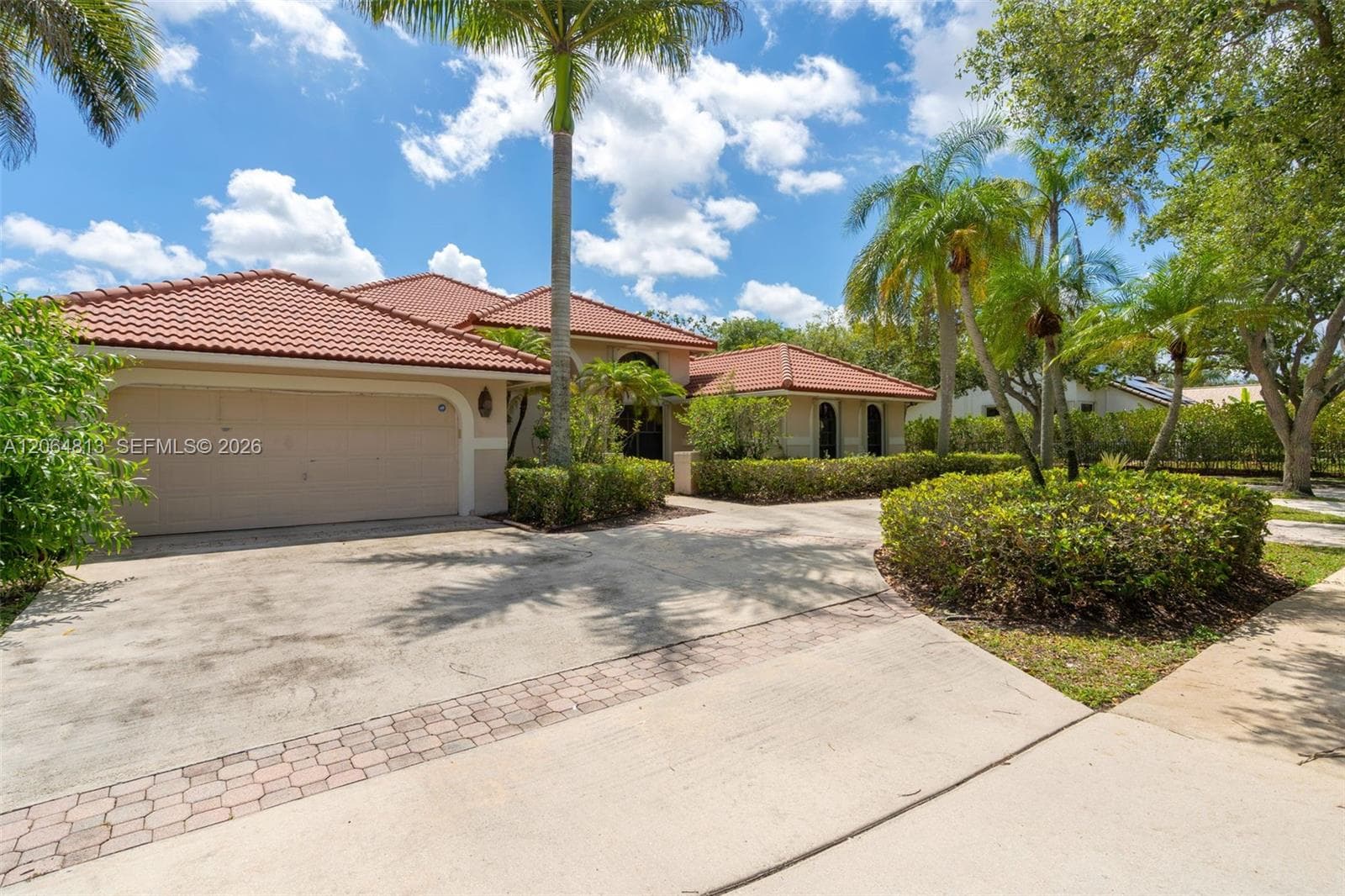 1051 Deerpath Ct, Weston FL 33326 - Weston, FL - Photo 1