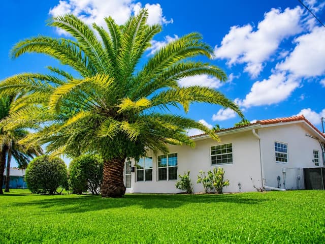 1301 NE 42nd St, Oakland Park FL 33334 - Oakland Park, FL - Photo 6