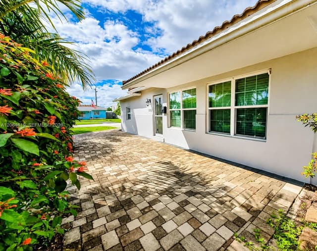 1301 NE 42nd St, Oakland Park FL 33334 - Oakland Park, FL - Photo 7