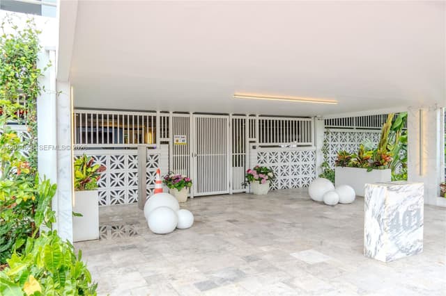 401 Ocean Dr, Miami Beach FL 33139 - Miami Beach, FL - Photo 7