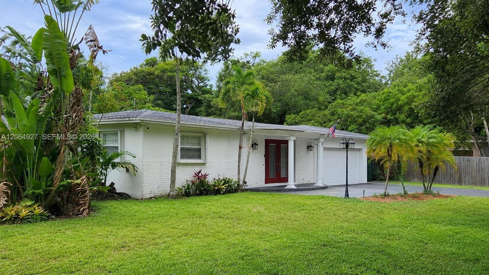 4020 SW 2nd St, Plantation FL 33317 - Plantation, FL - Photo 1