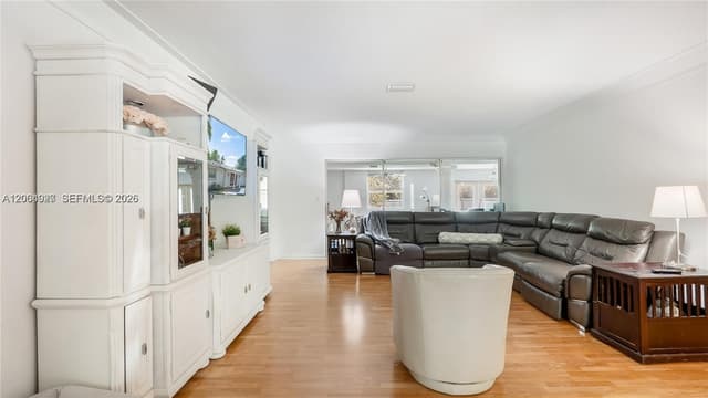 4020 SW 2nd St, Plantation FL 33317 - Plantation, FL - Photo 4