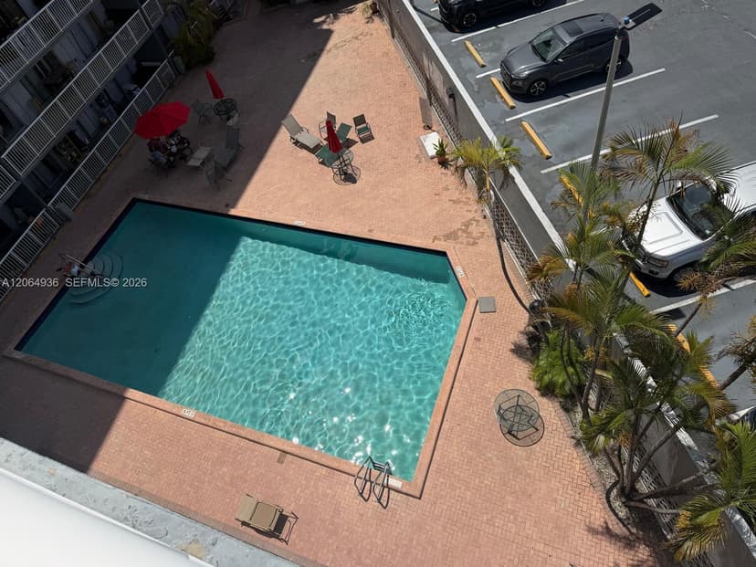 1800 NW 24th Ave # 618, Miami FL 33125