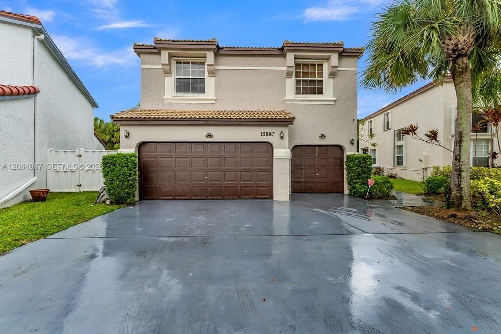 15887 NW 11th St, Pembroke Pines FL 33028 - Pembroke Pines, FL - Photo 1
