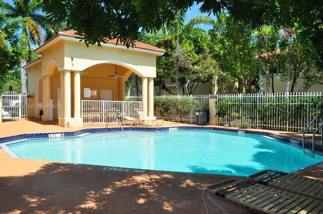 5733 Tuscany Way, Tamarac FL 33321 - Tamarac, FL - Photo 4