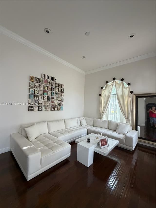 15901 NW 83rd Pl, Miami Lakes FL 33016 - Miami Lakes, FL - Photo 7