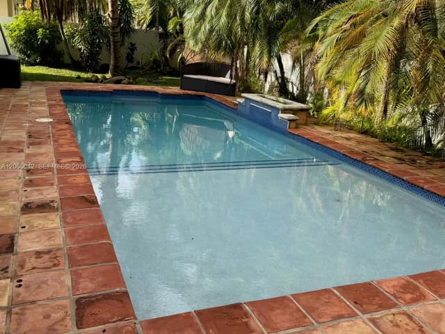 15901 NW 83rd Pl, Miami Lakes FL 33016 - Miami Lakes, FL - Photo 3