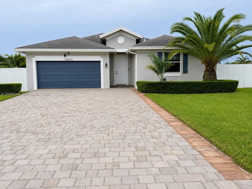 30662 SW 193rd Ct, Homestead FL 33030