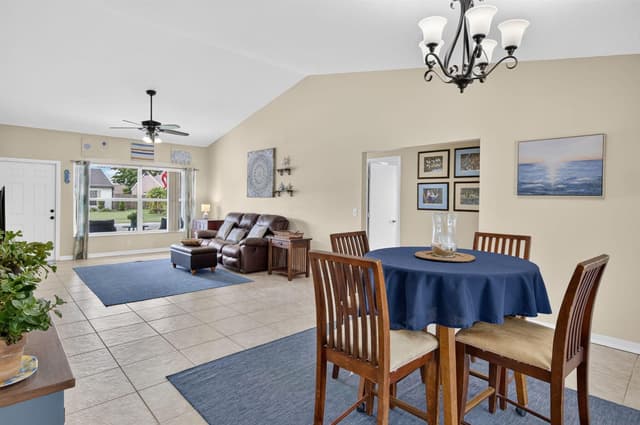 7919 BLAIRWOOD Circle S, Lake Worth FL 33467 - Lake Worth, FL - Photo 4
