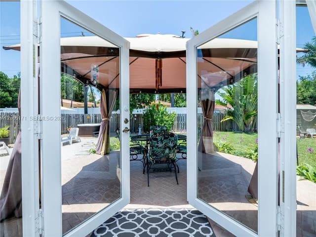 939 Washington St, Hollywood FL 33019 - Hollywood, FL - Photo 6