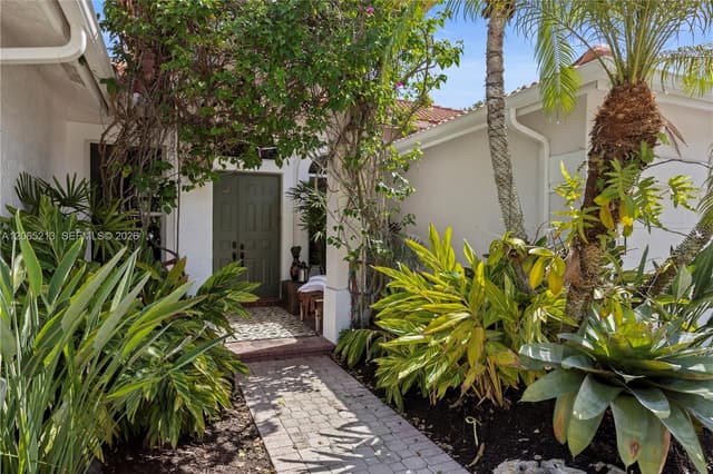 4015 Crossbill Ln, Weston FL 33331 - Weston, FL - Photo 4