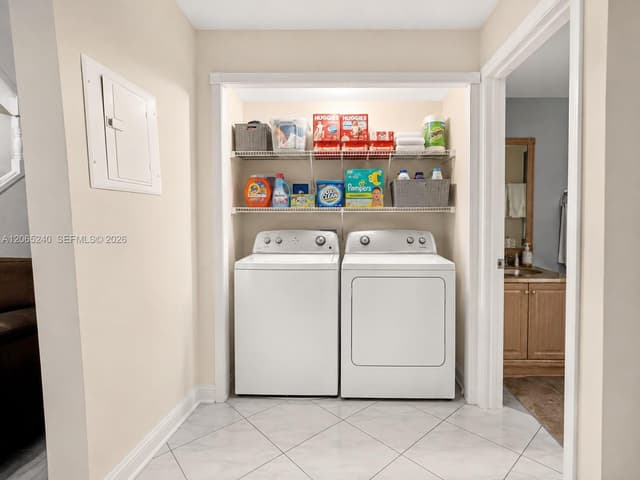 2311 SW 82nd Ter, North Lauderdale FL 33068 - North Lauderdale, FL - Photo 7