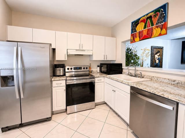 2311 SW 82nd Ter, North Lauderdale FL 33068 - North Lauderdale, FL - Photo 3