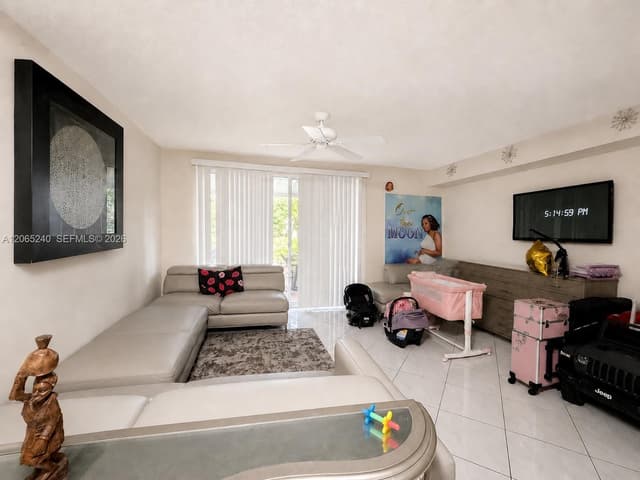 2311 SW 82nd Ter, North Lauderdale FL 33068 - North Lauderdale, FL - Photo 5