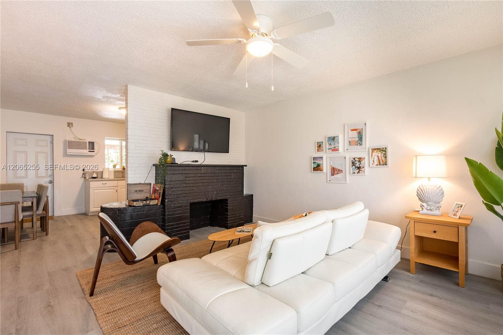 20 SE 13th Ter, Dania Beach FL 33004 - Dania Beach, FL - Photo 1