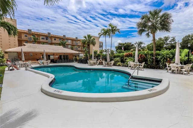 2145 Pierce St # 421, Hollywood FL 33020 - Hollywood, FL - Photo 2