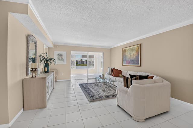14096 HUNTINGTON POINTE Drive # 309, Delray Beach FL 33484 - Delray Beach, FL - Photo 5