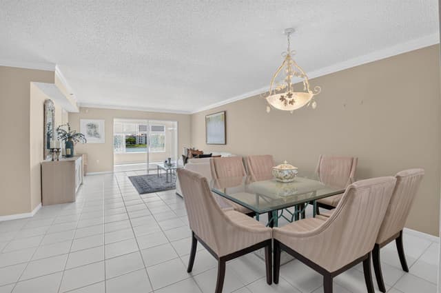 14096 HUNTINGTON POINTE Drive # 309, Delray Beach FL 33484 - Delray Beach, FL - Photo 4
