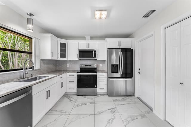 4670 Laurel Tree Road # A, Boynton Beach FL 33436 - Boynton Beach, FL - Photo 5