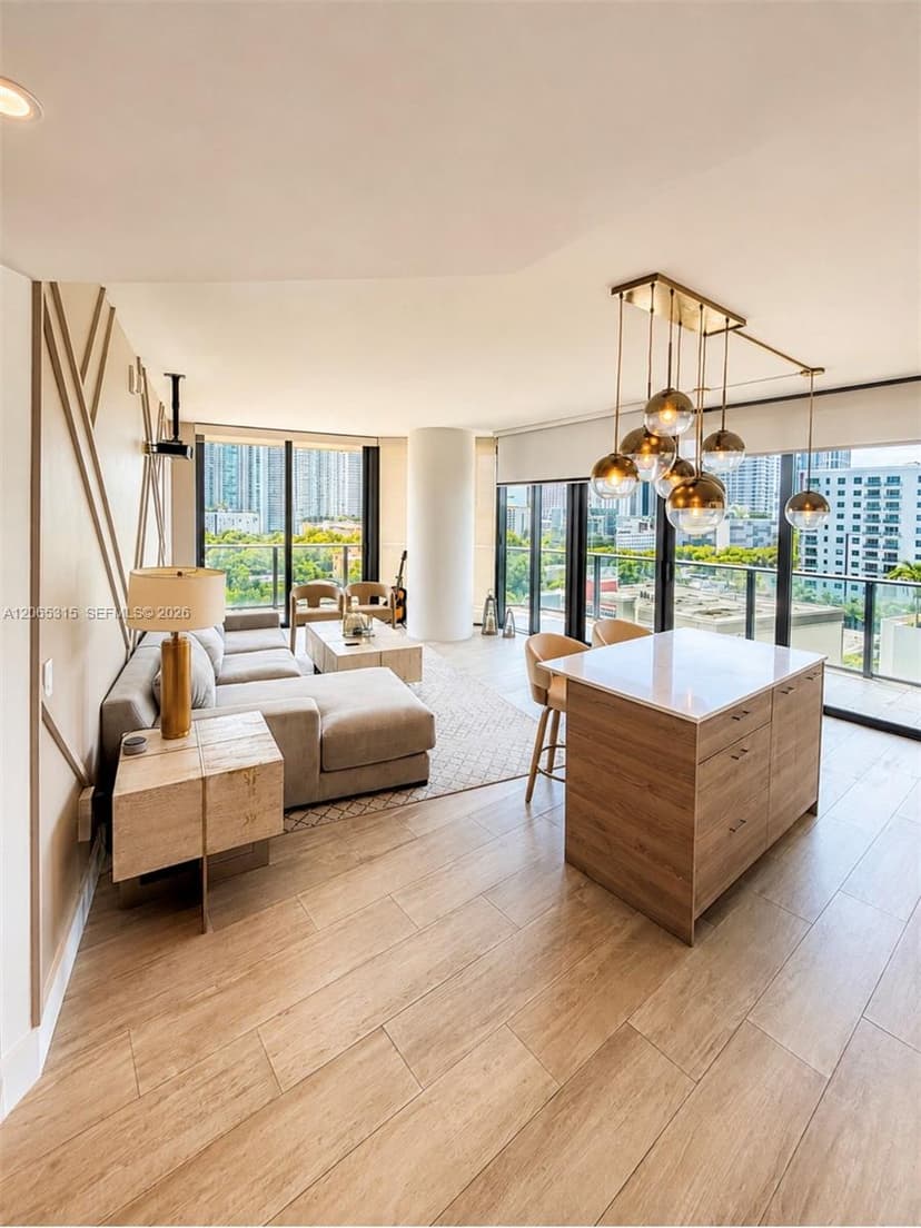 121 NE 34th St # 904, Miami FL 33137