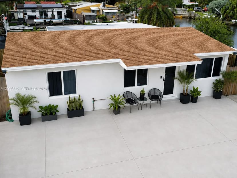 2642 Sheridan St, Hollywood FL 33020