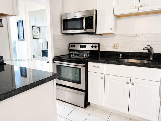 2841 NE 163rd St # 608, North Miami Beach FL 33160 - North Miami Beach, FL - Photo 4