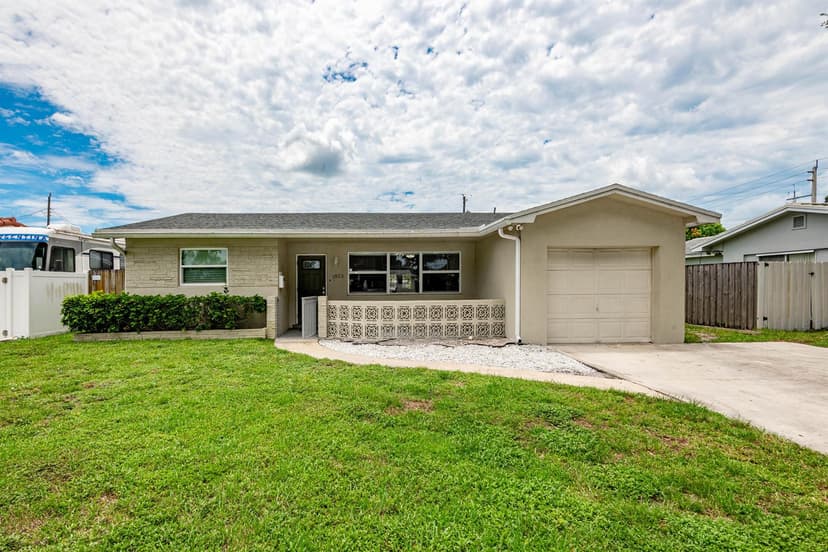 1820 N 46TH Avenue, Hollywood FL 33021